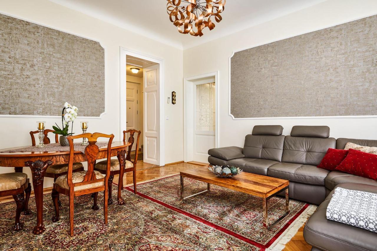 Pragueone Apartment,A/C,Terrace Kültér fotó