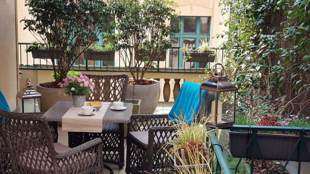 Pragueone Apartment,A/C,Terrace Kültér fotó